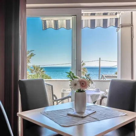 Appartamento Paradiso, No 1 Vir