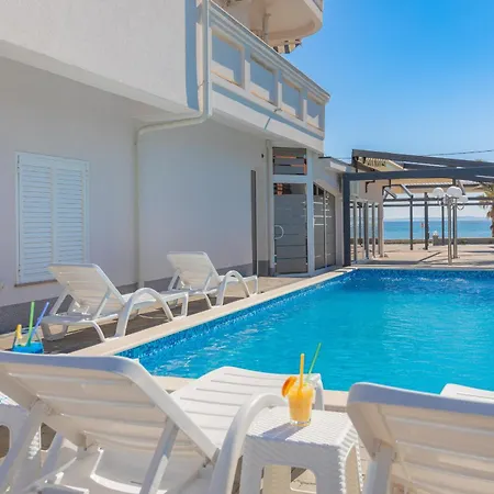 Apartman Paradiso, No 1