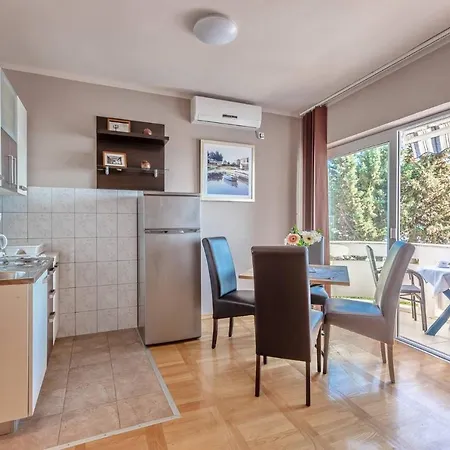 Paradiso, No 1 Apartament